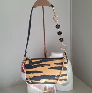 NWT Coach Nolita 19 With Tiger Print Flora Extended Chains